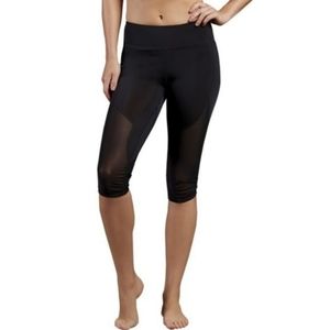 Zobha Marky Mesh Panel Capri Legging